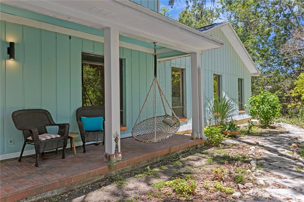 716 Hickory Drive Dunedin, FL 34698 - Photo 30 of 59