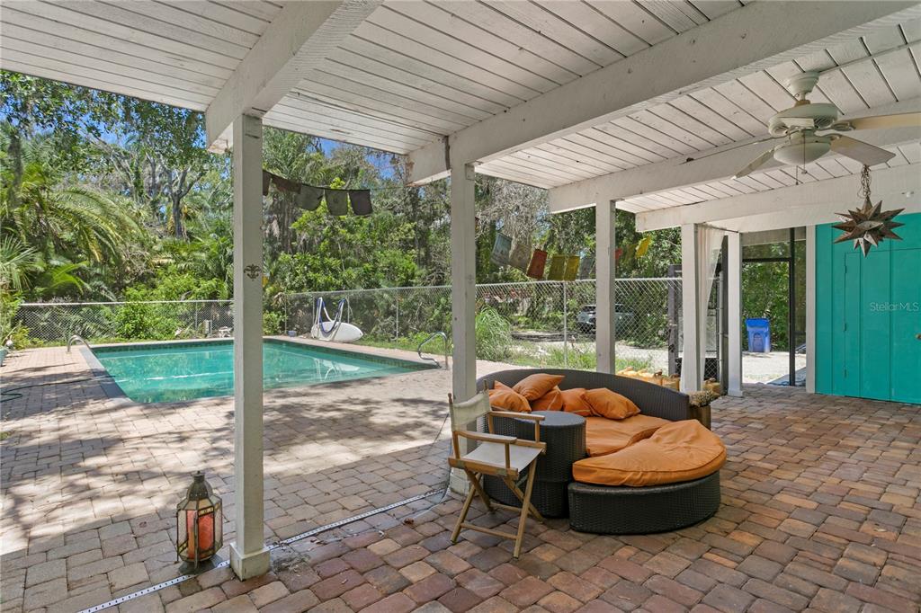 716 Hickory Drive Dunedin, FL 34698 - Photo 32 of 59