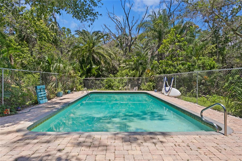 716 Hickory Drive Dunedin, FL 34698 - Photo 34 of 59