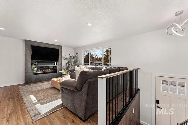 $595,500 | 4302 Meriwether Drive, Boise, ID 83705