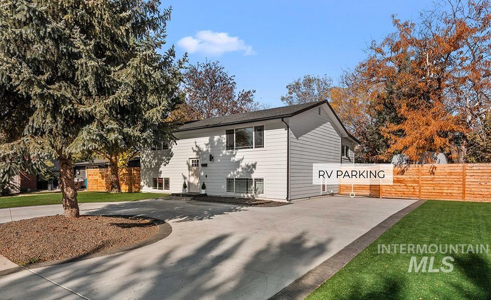 4302 Meriwether Drive Boise, ID 83705 - Photo 2 of 24