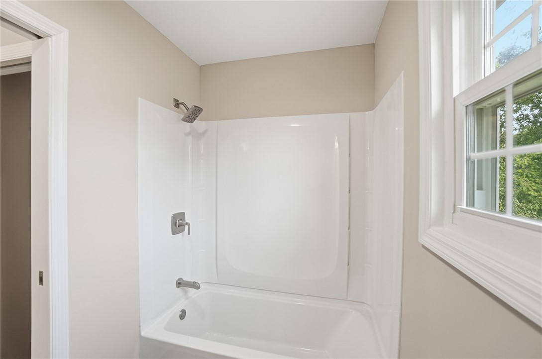 10 Chase Court Springboro, OH 45066 - Photo 53 of 75 This clean bathroom features a convenient tub and shower combination with natural light.