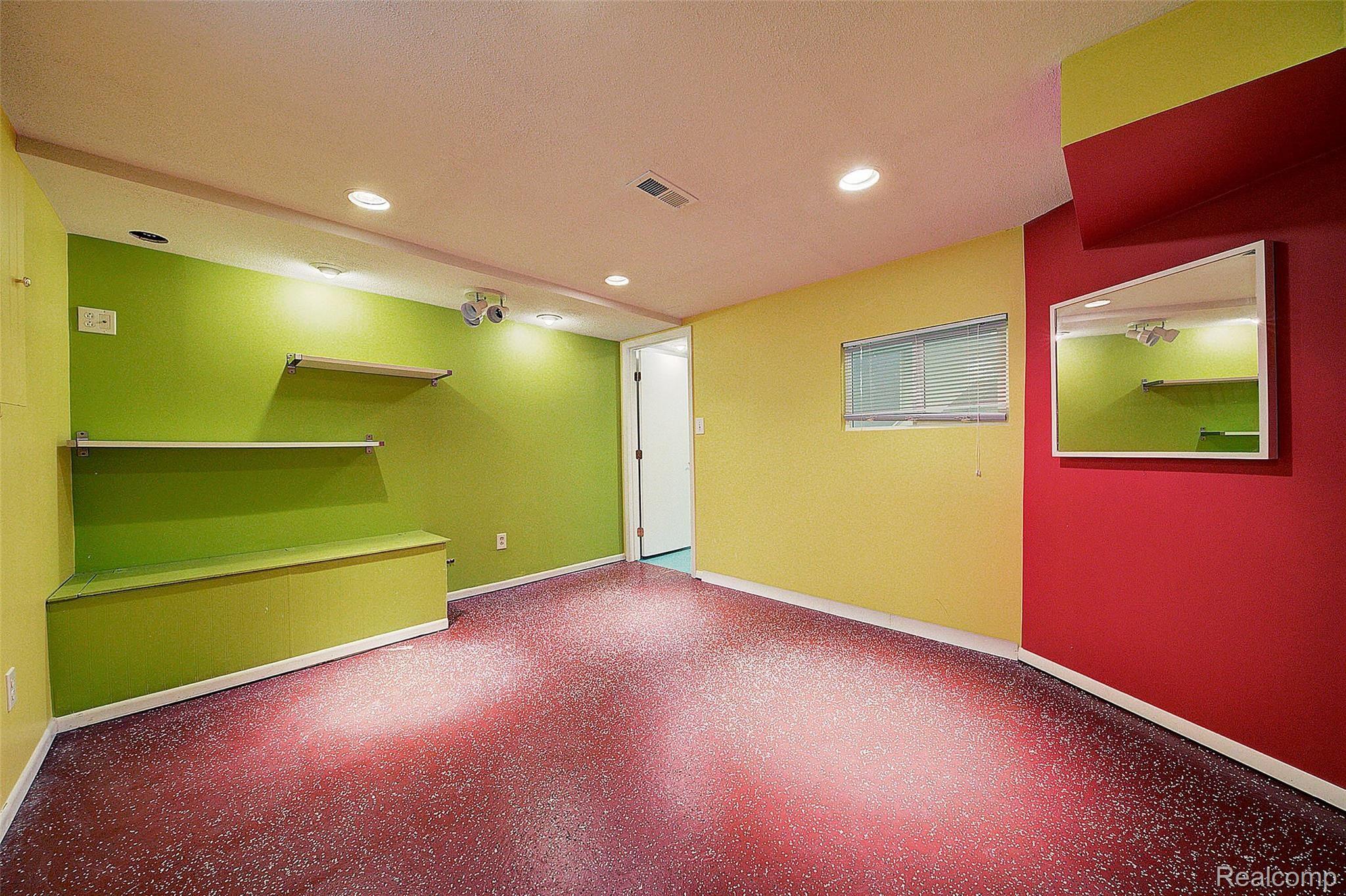 1195 Paddington Road Canton, MI 48187 - Photo 32 of 38 33 Finished Basement.jpg