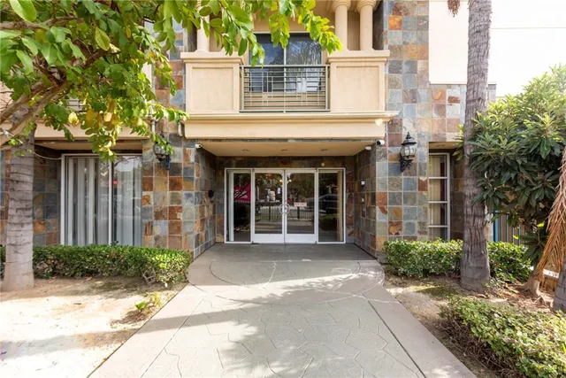 $599,998 | 208 North Lincoln Avenue, Unit 308, Monterey Park, CA 91755