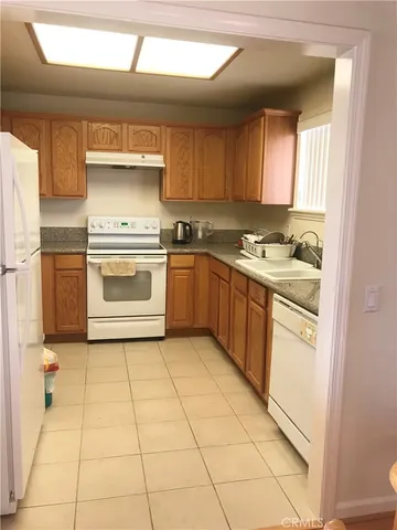 $599,998 | 208 North Lincoln Avenue, Unit 308, Monterey Park, CA 91755