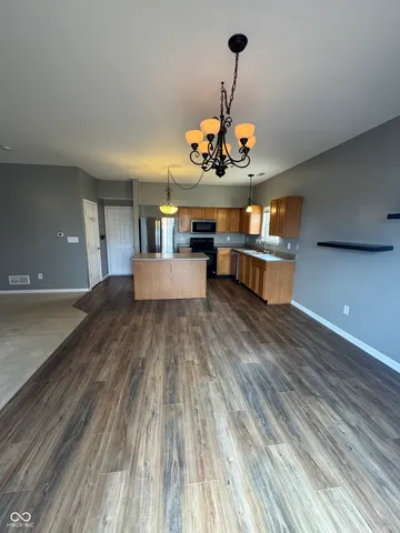 $259,000 | 2406 Meadow Bend Drive, Columbus, IN 47201