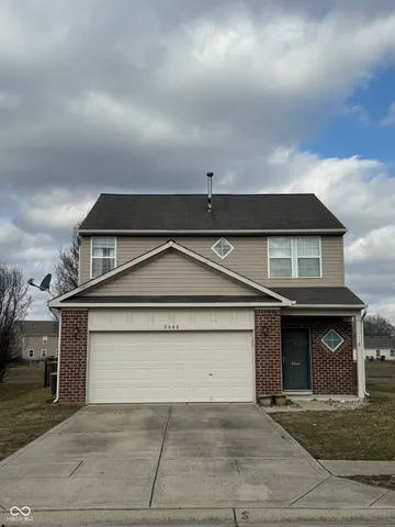 $259,000 | 2406 Meadow Bend Drive, Columbus, IN 47201