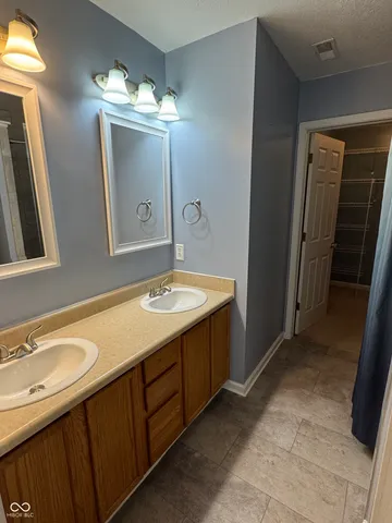 $259,000 | 2406 Meadow Bend Drive, Columbus, IN 47201