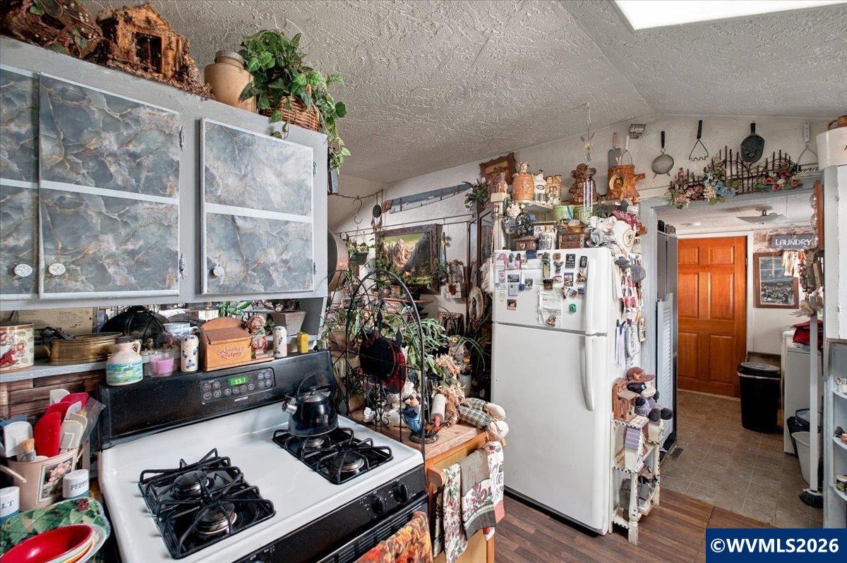 28440 Liberty Road Sweet Home, OR 97386 - Photo 11 of 46 Gallery Image 11