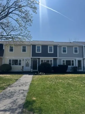 $250,000 | 10 Lydon Lane, Unit A1, Halifax, MA 02338