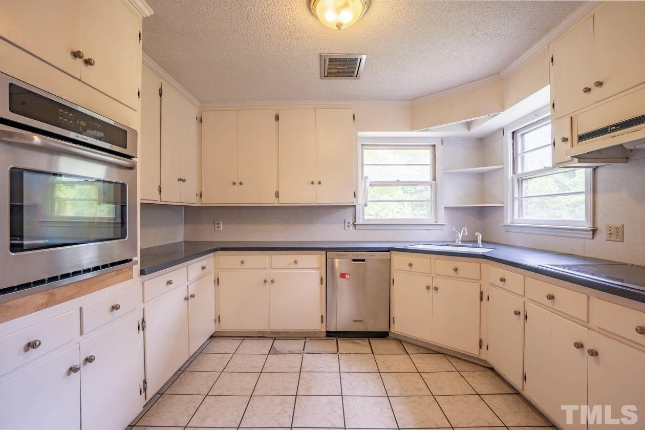 4806 Riverside Drive Durham, NC 27704 - Photo 8 of 30 Gallery Image 8