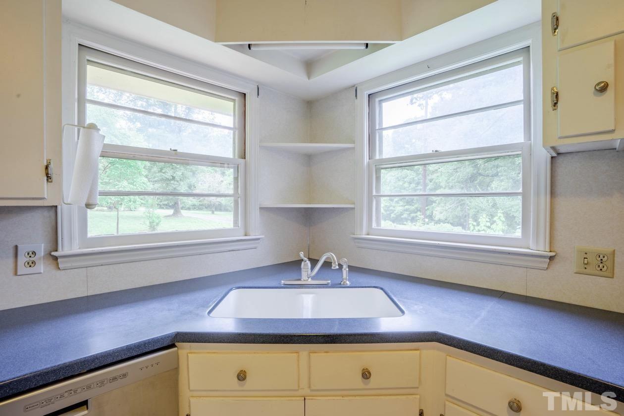 4806 Riverside Drive Durham, NC 27704 - Photo 9 of 30 Gallery Image 9