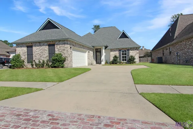 $517,500 | 13200 Oakbourne Avenue, Geismar, LA 70734
