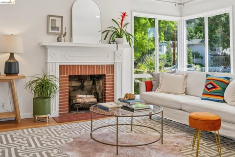 $869,000 | 264 Marlow Drive, Oakland, CA 94605