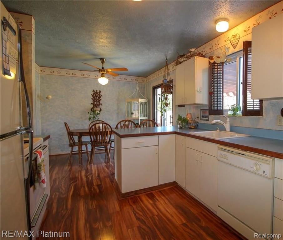 968 Parallel Street Fenton, MI 48430 - Photo 12 of 25