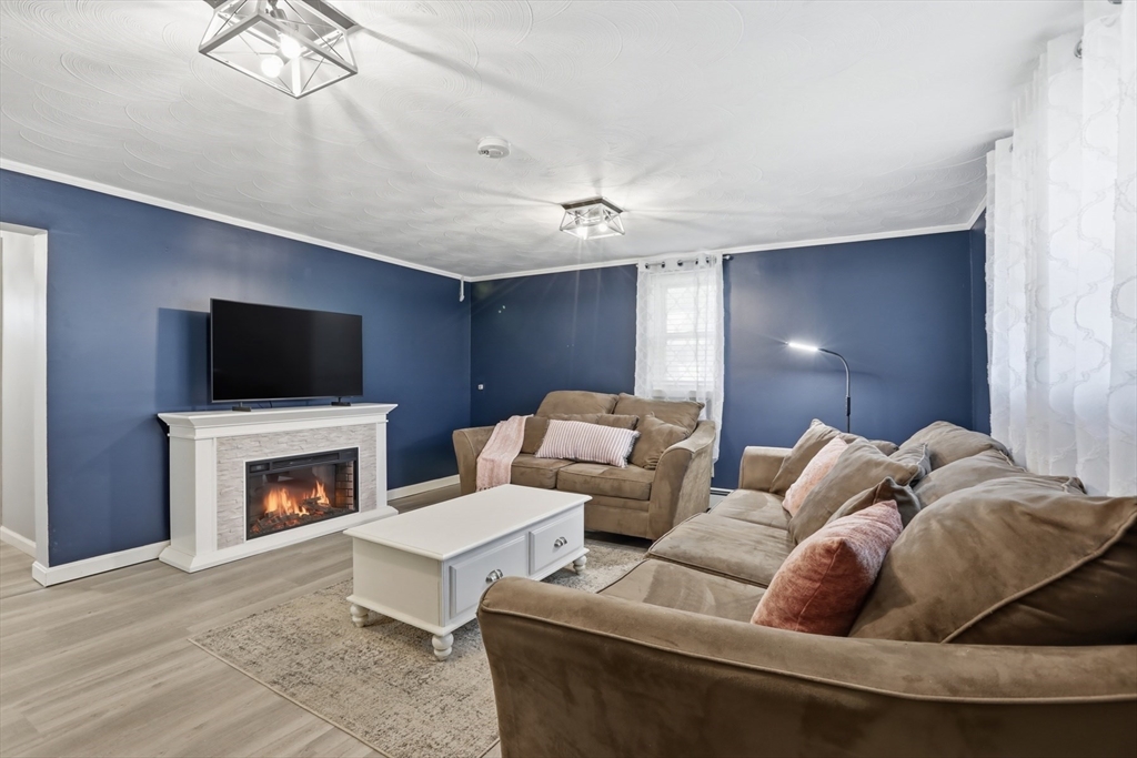 53 Gates Road Saugus, MA 01906 - Photo 11 of 42