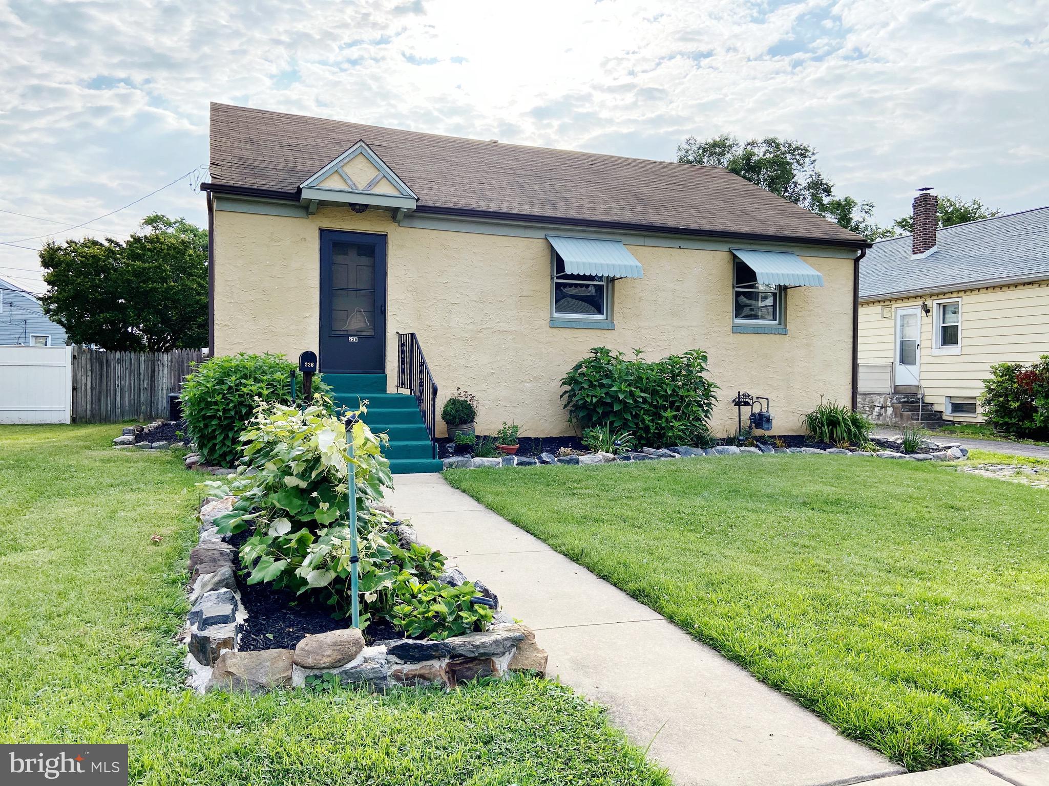 226 Stanbridge Road Holmes, PA 19043 - Photo 1 of 20 Gallery Image 1