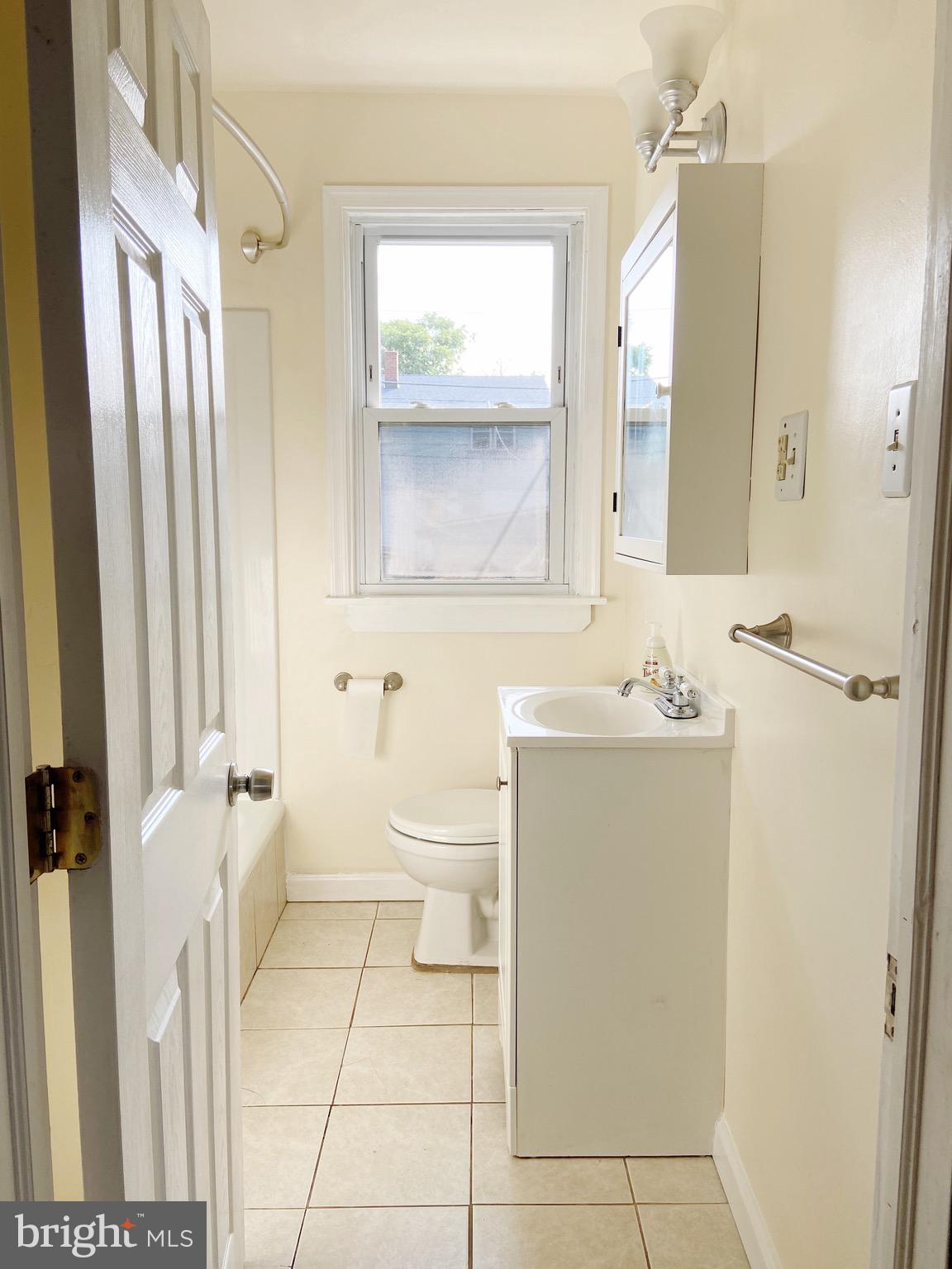 226 Stanbridge Road Holmes, PA 19043 - Photo 11 of 20 Bathroom