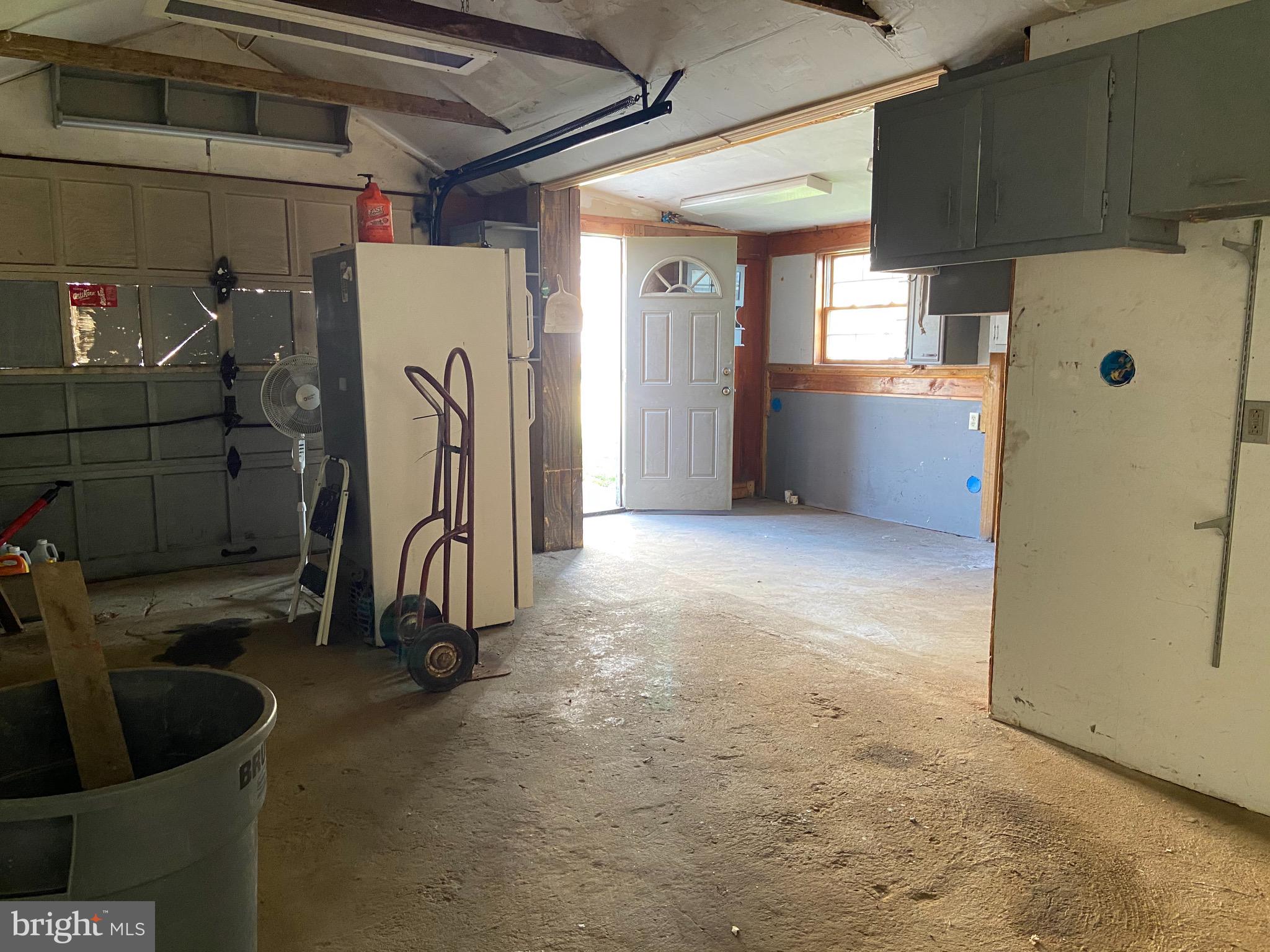 226 Stanbridge Road Holmes, PA 19043 - Photo 19 of 20 Inside Garage