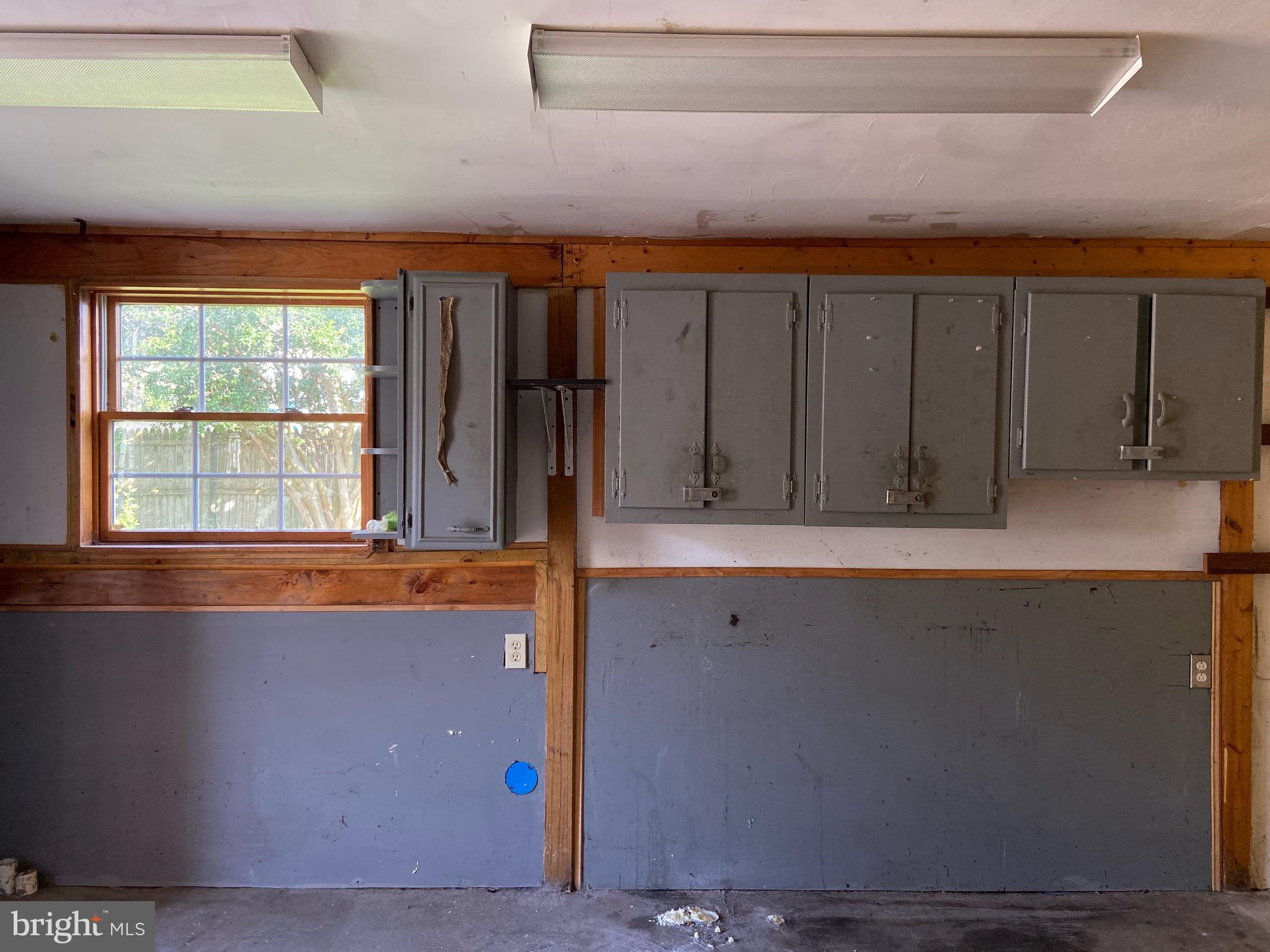 226 Stanbridge Road Holmes, PA 19043 - Photo 20 of 20 Garage Storage