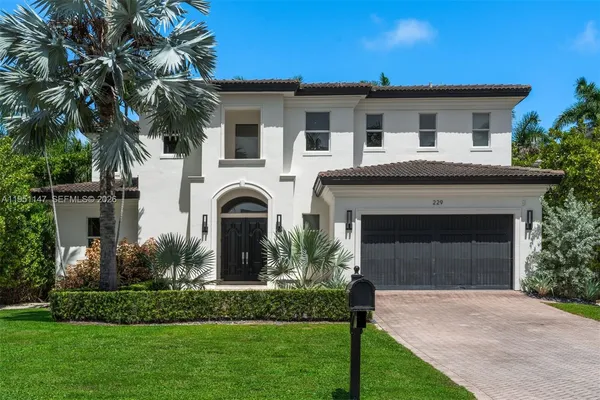 $8,750,000 | 229 Golden Beach Drive, Golden Beach, FL 33160