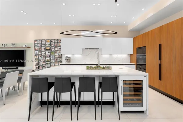 $8,750,000 | 229 Golden Beach Drive, Golden Beach, FL 33160