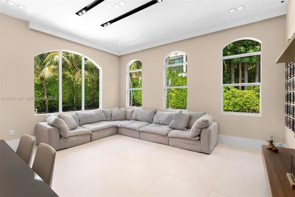 $8,750,000 | 229 Golden Beach Drive, Golden Beach, FL 33160