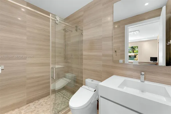 $8,750,000 | 229 Golden Beach Drive, Golden Beach, FL 33160