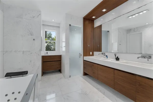 $8,750,000 | 229 Golden Beach Drive, Golden Beach, FL 33160