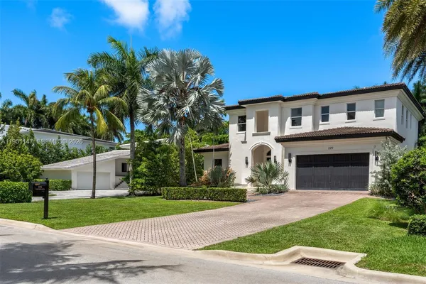 $8,750,000 | 229 Golden Beach Drive, Golden Beach, FL 33160