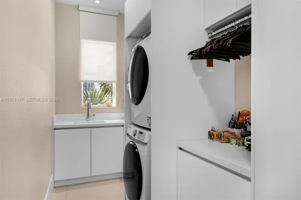 $8,750,000 | 229 Golden Beach Drive, Golden Beach, FL 33160