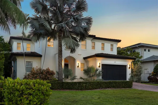$8,750,000 | 229 Golden Beach Drive, Golden Beach, FL 33160