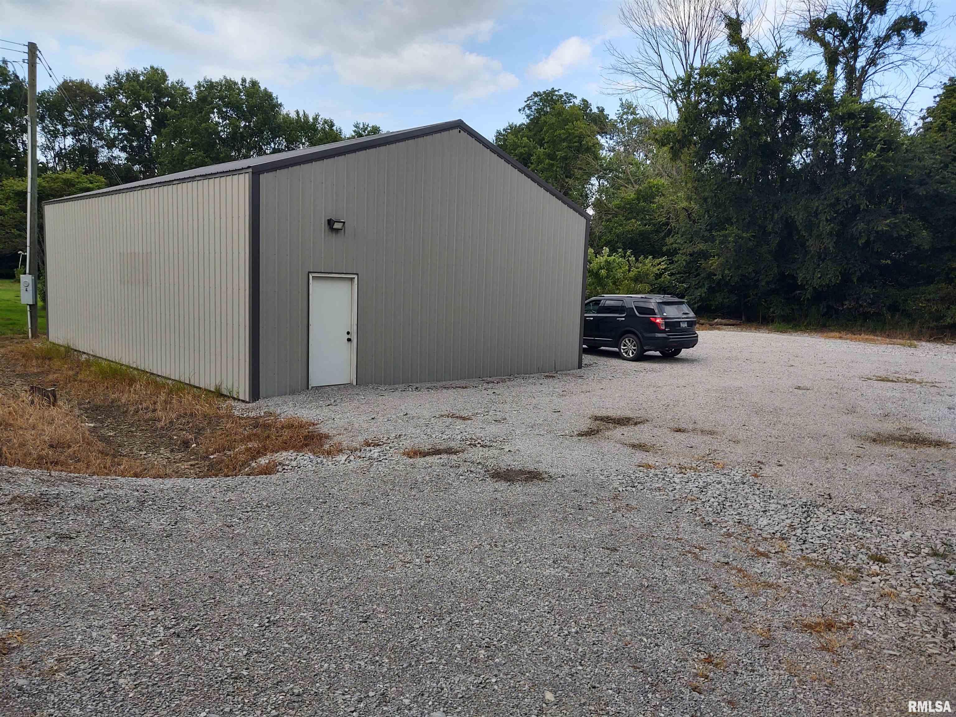 6625 Reevesville Road Grantsburg, IL 62943 - Photo 1 of 5