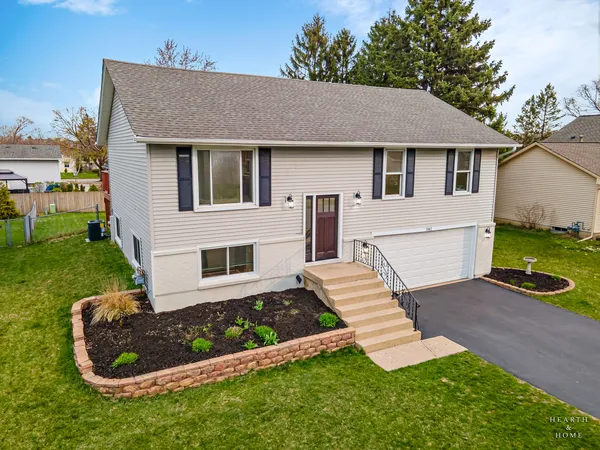 $399,900 | 582 Arthur Drive, Cary, IL 60013