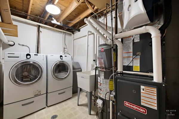 $399,900 | 582 Arthur Drive, Cary, IL 60013