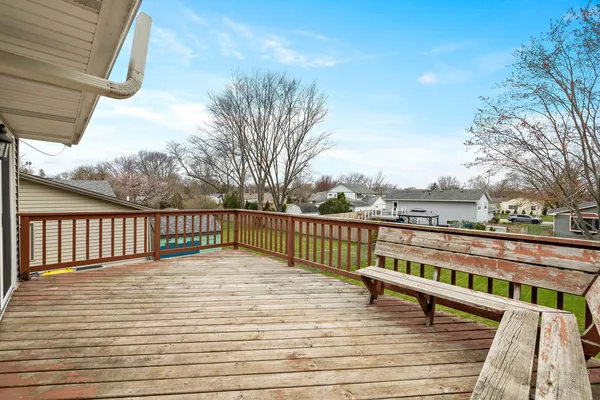 $399,900 | 582 Arthur Drive, Cary, IL 60013
