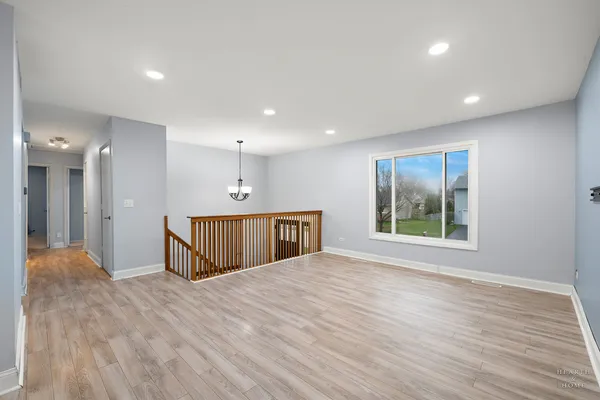 $399,900 | 582 Arthur Drive, Cary, IL 60013