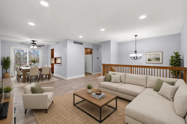 $399,900 | 582 Arthur Drive, Cary, IL 60013