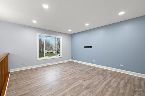 $399,900 | 582 Arthur Drive, Cary, IL 60013