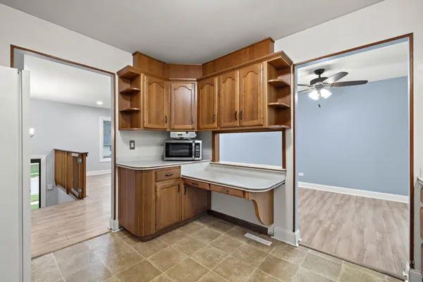 $399,900 | 582 Arthur Drive, Cary, IL 60013