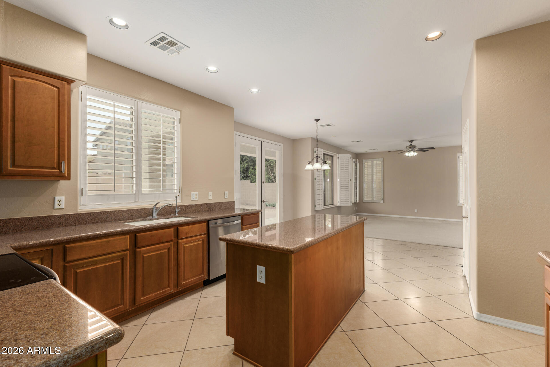 2543 South Rincon Drive Chandler, AZ 85286 - Photo 11 of 36 Kitchen