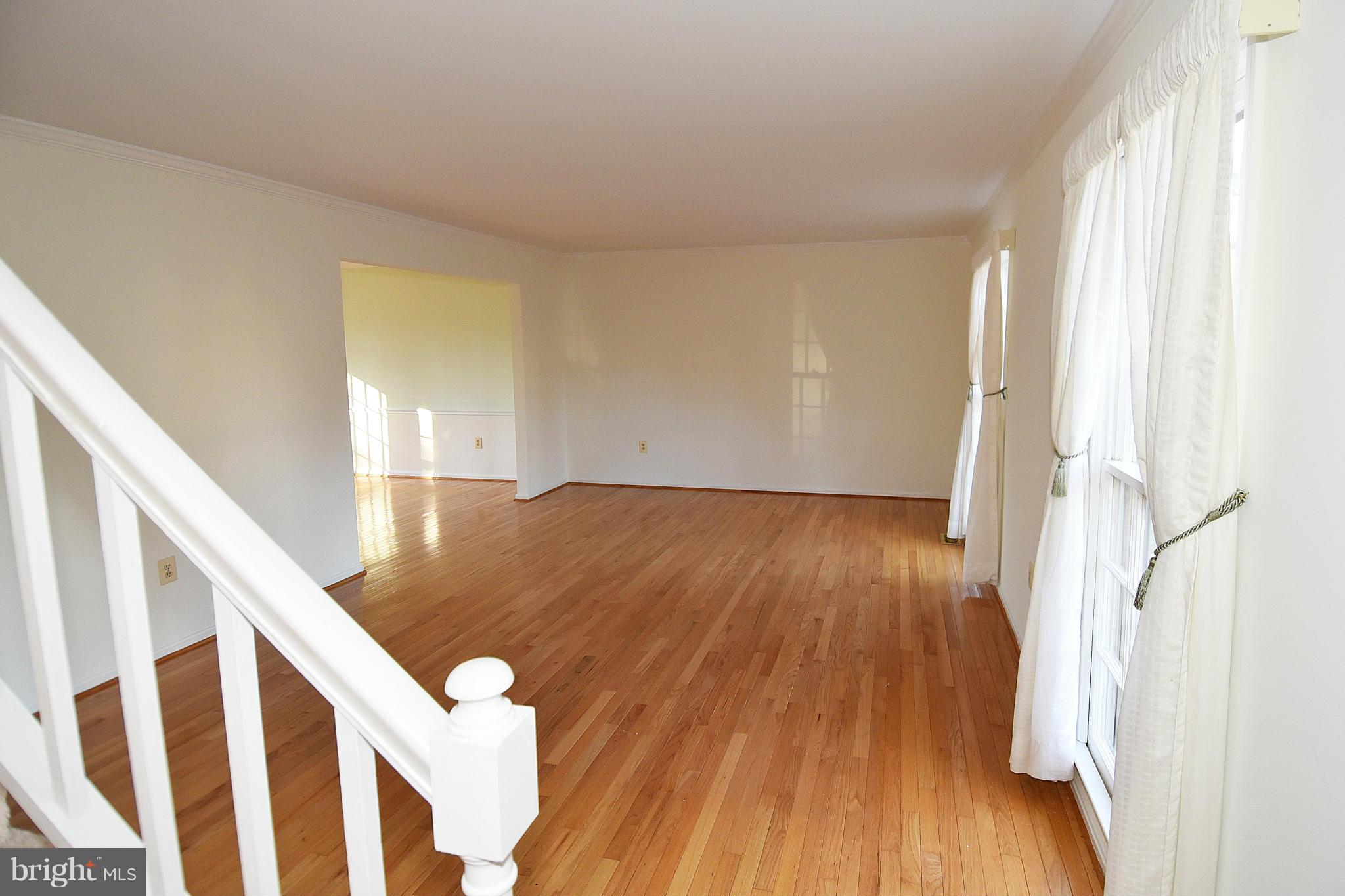 10823 Cross School Road Reston, VA 20191 - Photo 3 of 30 Living Room