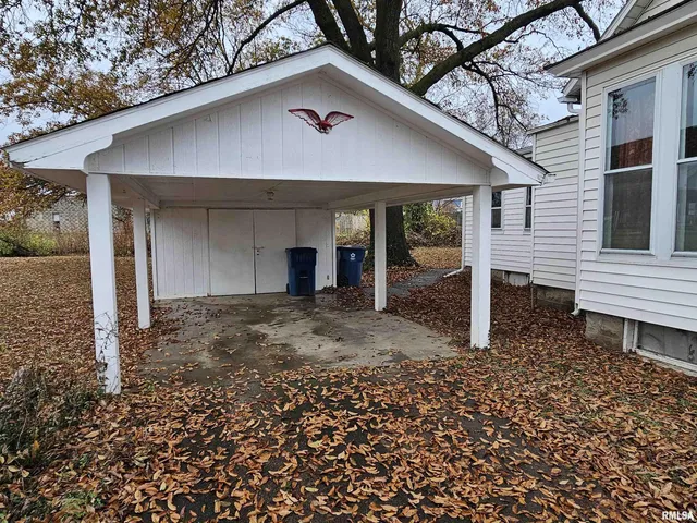 $109,500 | 207 North 8th Street, Mount Vernon, IL 62864