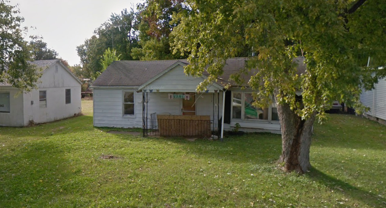 713 Burrell Street Carmi, IL 62821 - Photo 3 of 6