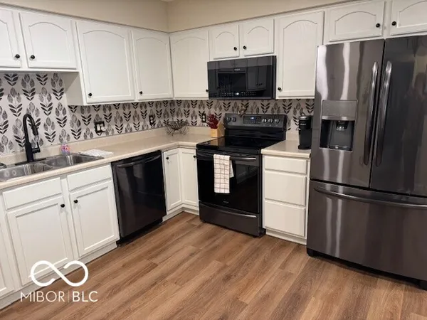$272,000 | 1639 Magnolia Drive, Greenwood, IN 46143