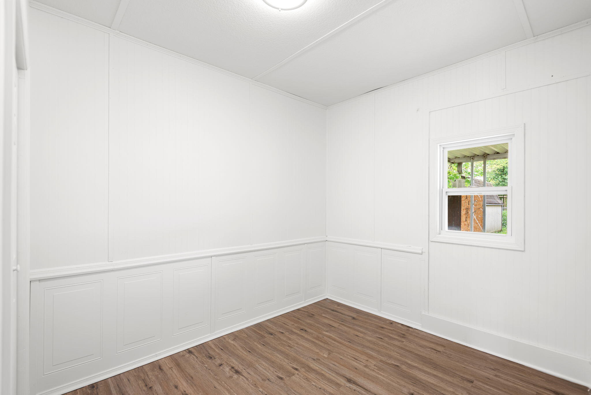 766 Fremont Road Valparaiso, IN 46385 - Photo 18 of 20 2048x1367