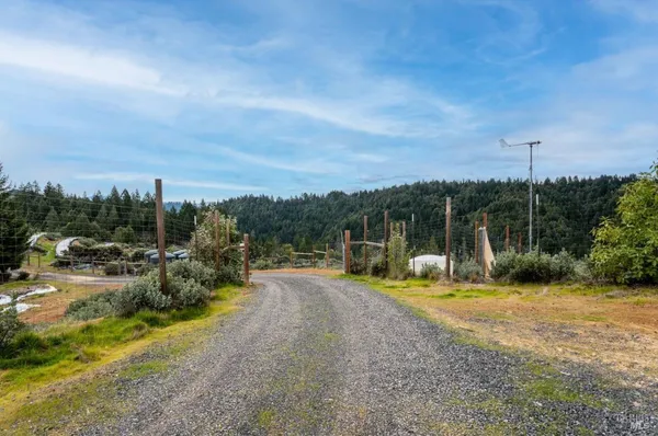 $549,000 | 19450 Tomki Road, Willits, CA 95490