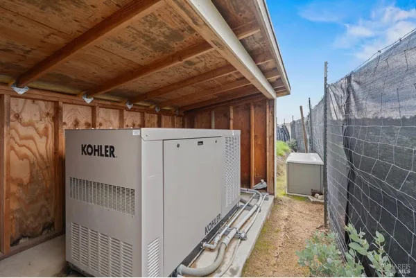 $549,000 | 19450 Tomki Road, Willits, CA 95490