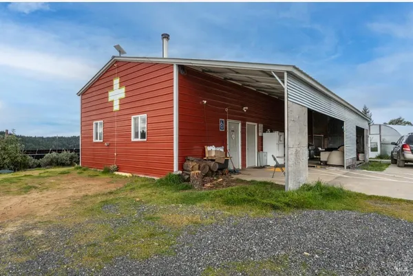 $549,000 | 19450 Tomki Road, Willits, CA 95490