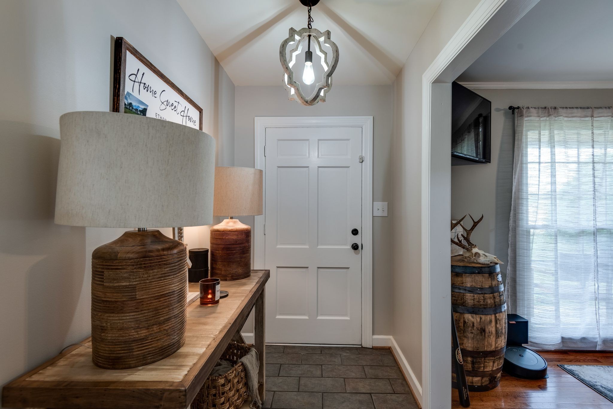 111 Proffitt Street Carthage, TN 37030 - Photo 7 of 38 a view of a livingroom with furniture and windows